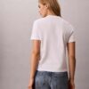 Camiseta clásica con gráfico de logotipo en capas Camiseta clásica con gráfico de logotipo en capas