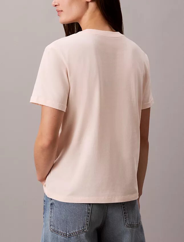 Camiseta clásica con gráfico de logotipo en fieltro Camiseta clásica con gráfico de logotipo en fieltro