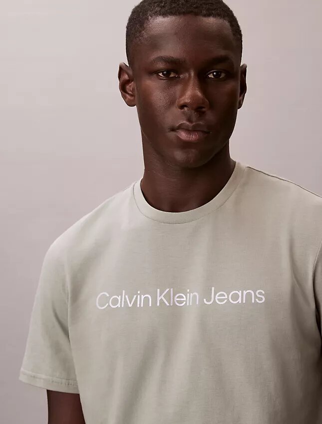 Camiseta clásica con gráfico de logotipo en lámina Camiseta clásica con gráfico de logotipo en lámina