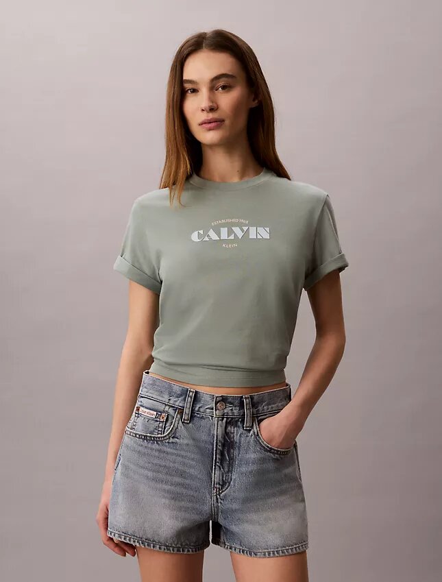 Camiseta clásica con gráfico de logotipo en negrita Camiseta clásica con gráfico de logotipo en negrita