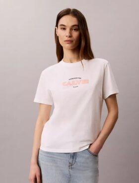 Camiseta clásica con gráfico de logotipo en negrita