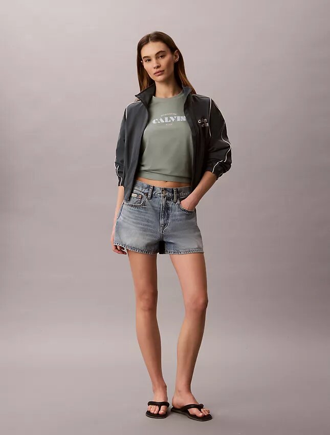 Camiseta clásica con gráfico de logotipo en negrita Camiseta clásica con gráfico de logotipo en negrita