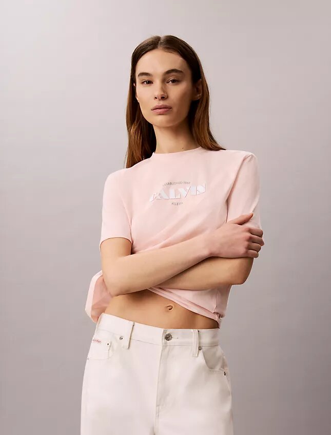 Camiseta clásica con gráfico de logotipo en negrita Camiseta clásica con gráfico de logotipo en negrita