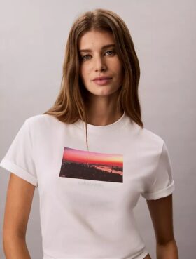 Camiseta clásica con gráfico del logotipo City Sunset