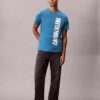 Camiseta clásica con gráfico del logotipo vertical Camiseta clásica con gráfico del logotipo vertical