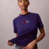 Camiseta clásica con logotipo de corazón