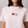 Camiseta clásica con logotipo de corazón