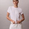 Camiseta clásica con logotipo en letra cursiva por toda la prenda Camiseta clásica con logotipo en letra cursiva por toda la prenda
