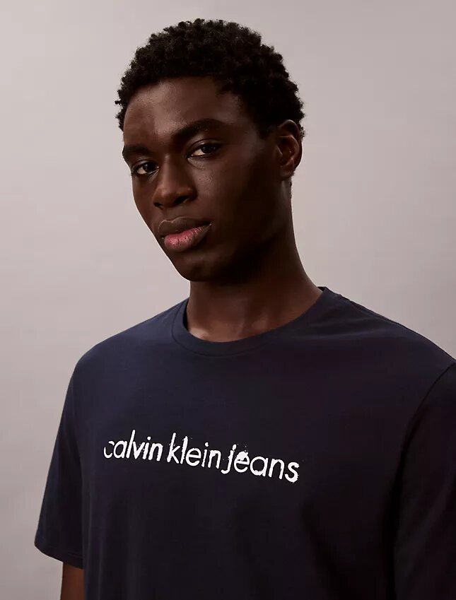 Camiseta clásica con logotipo en minúsculas Camiseta clásica con logotipo en minúsculas