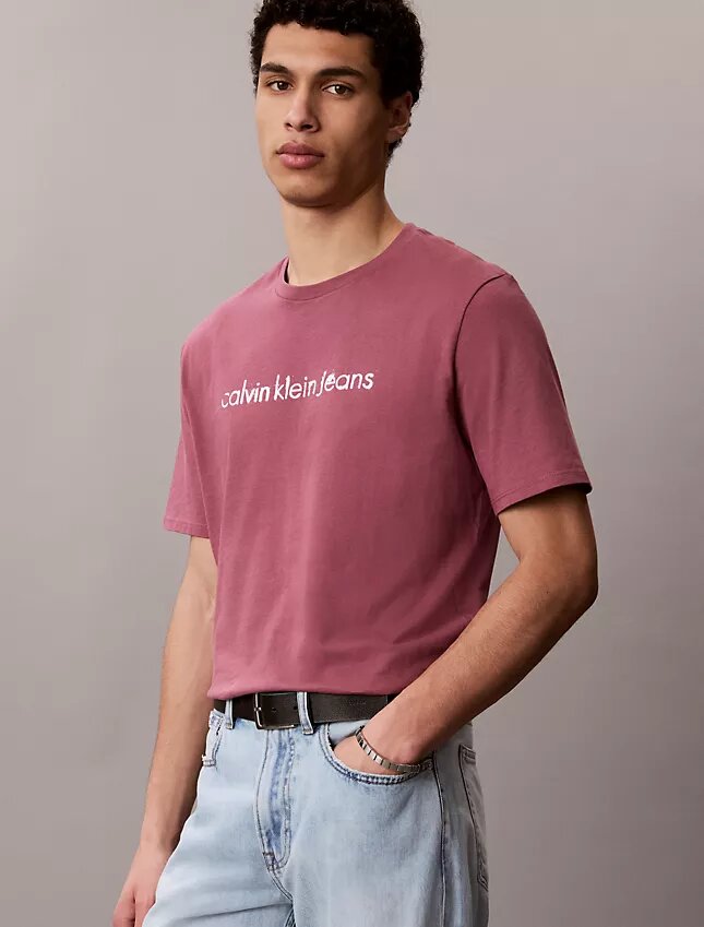Camiseta clásica con logotipo en minúsculas Camiseta clásica con logotipo en minúsculas