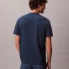 Camiseta clásica con logotipo en relieve Camiseta clásica con logotipo en relieve