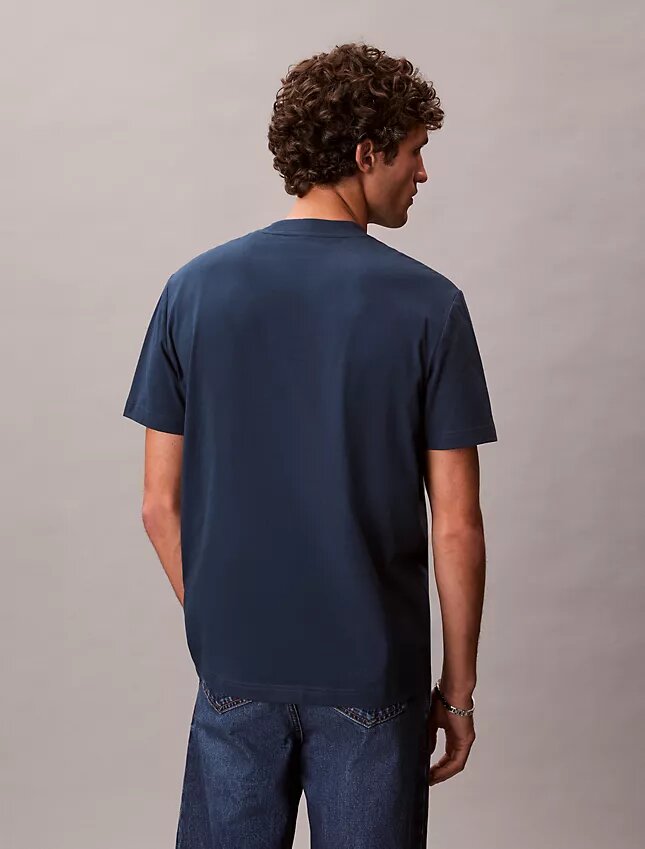 Camiseta clásica con logotipo en relieve Camiseta clásica con logotipo en relieve