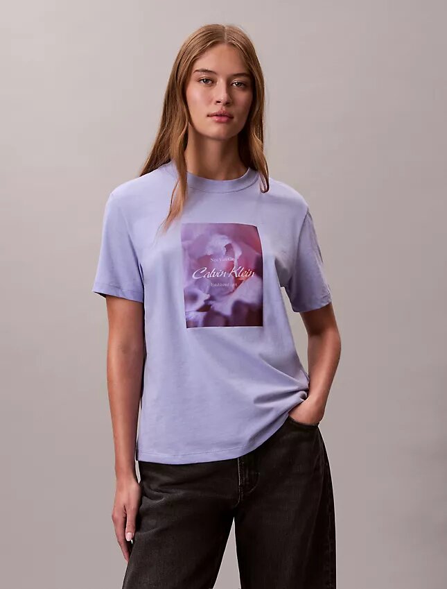 Camiseta clásica con logotipo floral Camiseta clásica con logotipo floral