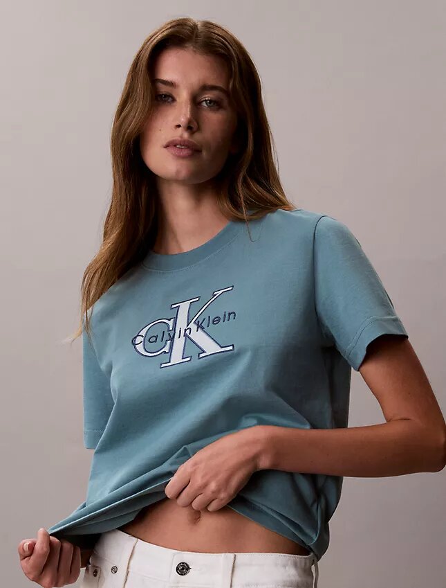 Camiseta clásica Monólogo en dos tonos Camiseta clásica Monólogo en dos tonos
