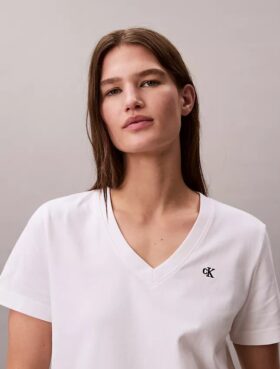 Camiseta con cuello en V y Monogram