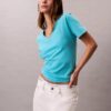 Camiseta con cuello en V y Monogram Camiseta con cuello en V y Monogram
