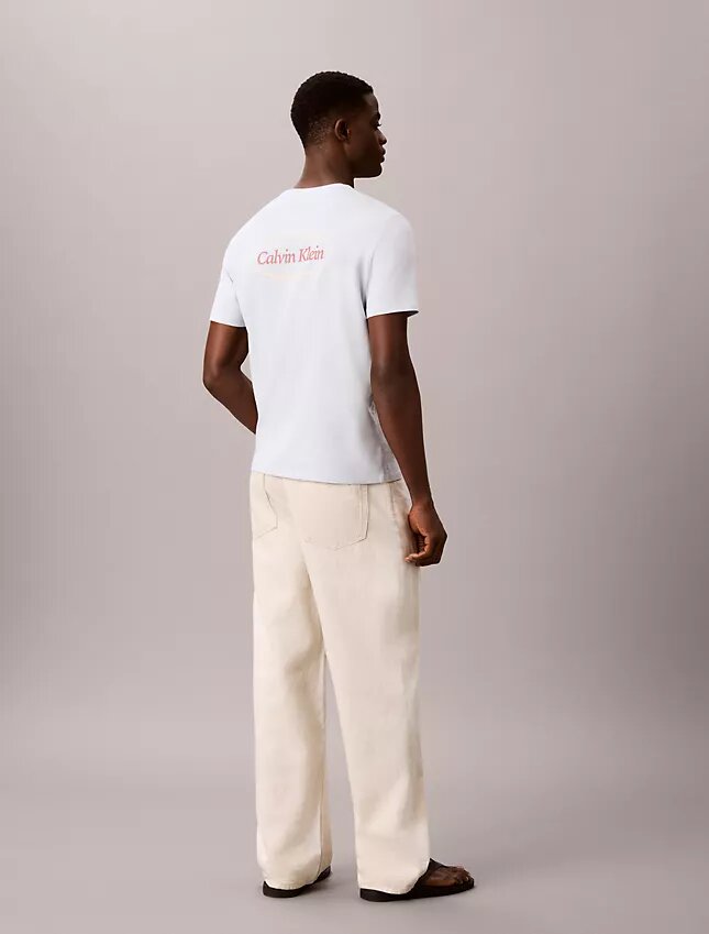 Camiseta con logo gráfico Calvin Klein Diner Camiseta con logo gráfico Calvin Klein Diner