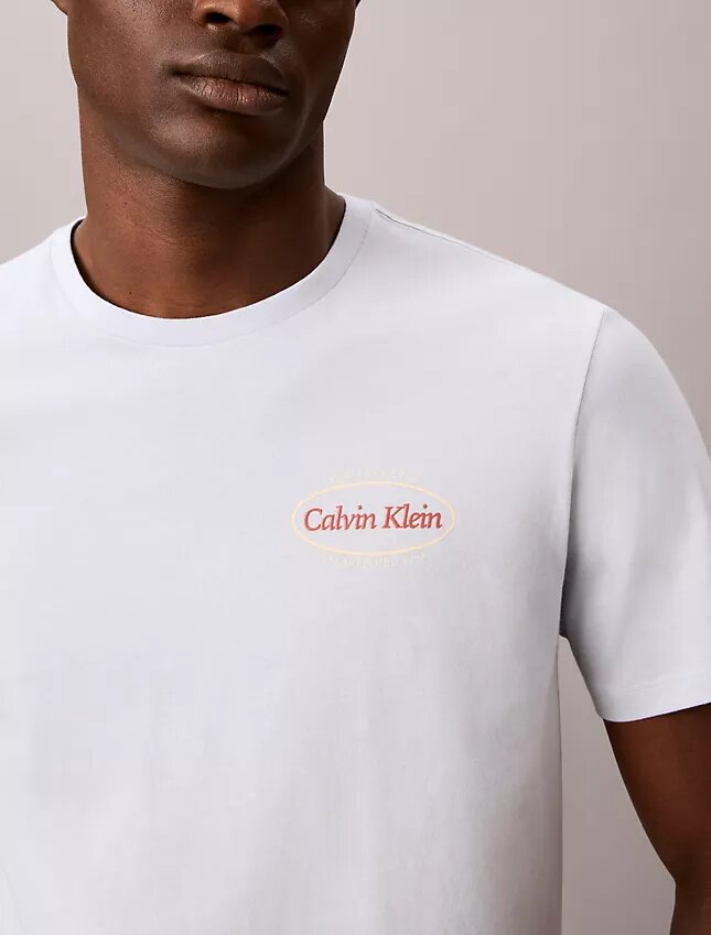 Camiseta con logo gráfico Calvin Klein Diner Camiseta con logo gráfico Calvin Klein Diner