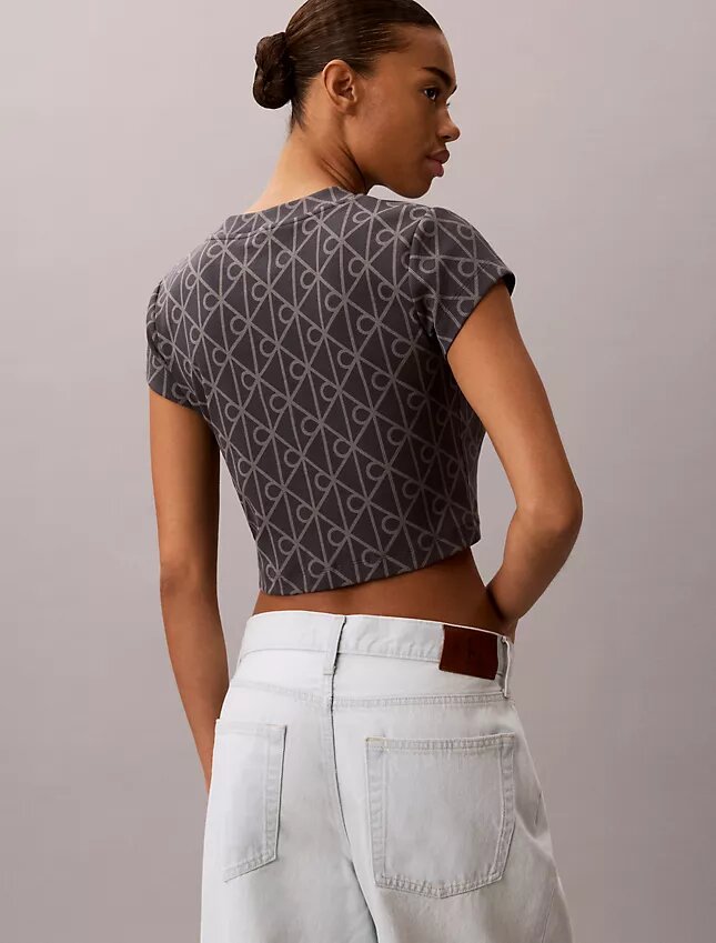 Camiseta con logotipo Camiseta con logotipo