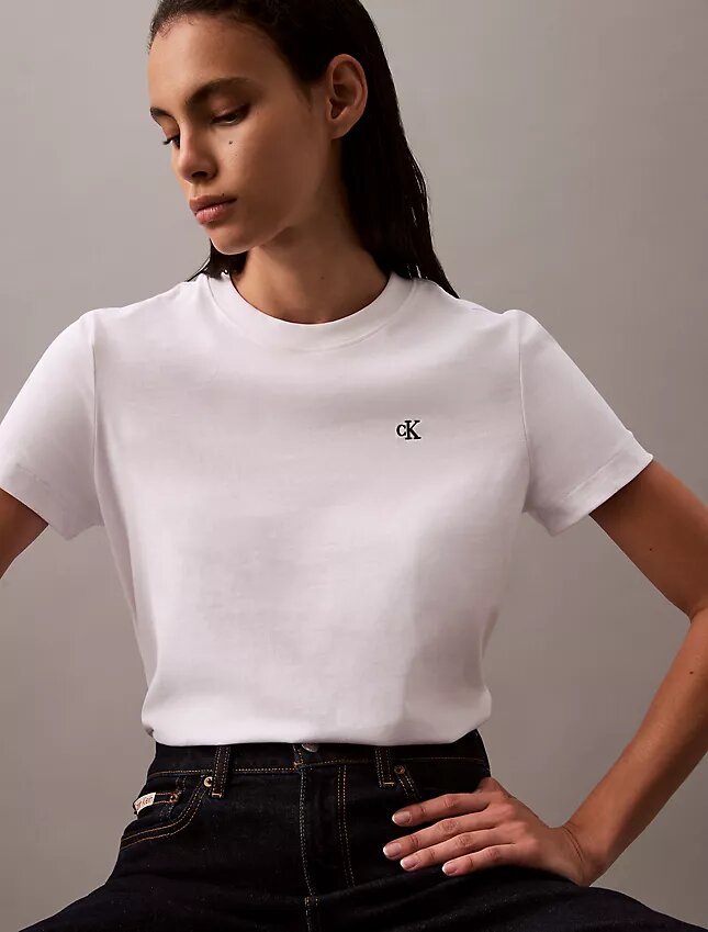 Camiseta con logotipo de archivo Camiseta con logotipo de archivo