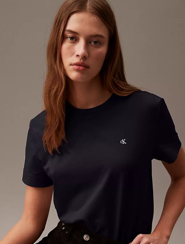 Camiseta con logotipo de archivo Camiseta con logotipo de archivo