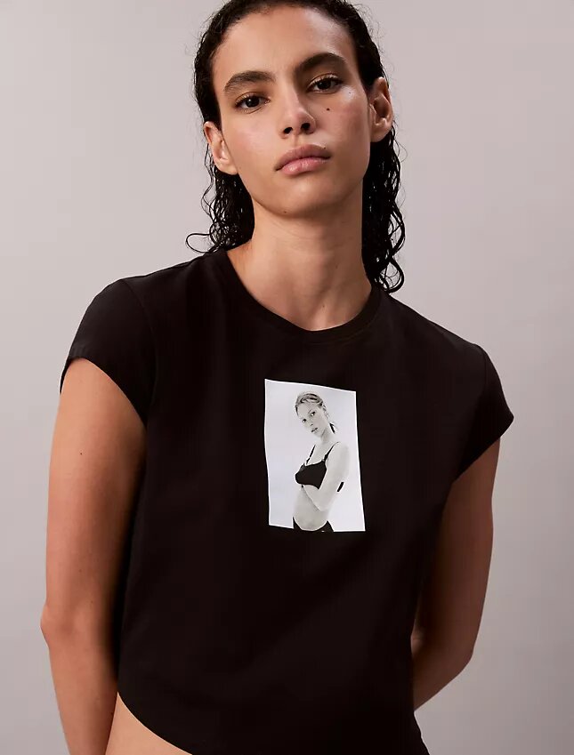 Camiseta corta con estampado de Kate Moss Camiseta corta con estampado de Kate Moss