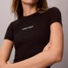Camiseta corta con logotipo y ribete contorneado Camiseta corta con logotipo y ribete contorneado