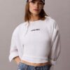 Camiseta corta con logotipo y ribete contorneado Camiseta corta con logotipo y ribete contorneado