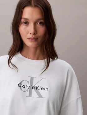 Camiseta corta de corte recto Monólogo