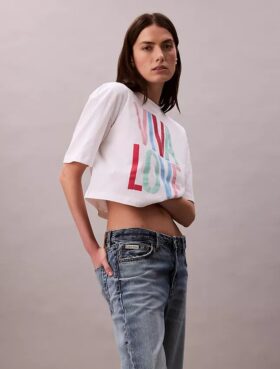 Camiseta corta holgada «Pride Viva Love» de Marc Hundley