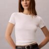 Camiseta de algodón con ribete contorneado