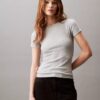 Camiseta de algodón con ribete contorneado