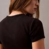 Camiseta de algodón con ribete contorneado