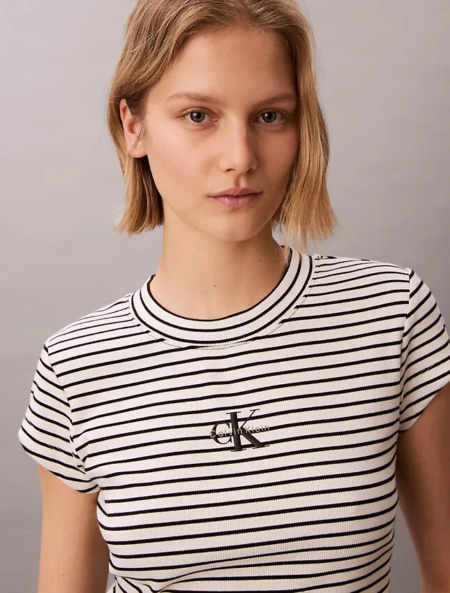 Camiseta de bebé de canalé a rayas con Monogram Camiseta de bebé de canalé a rayas con Monogram