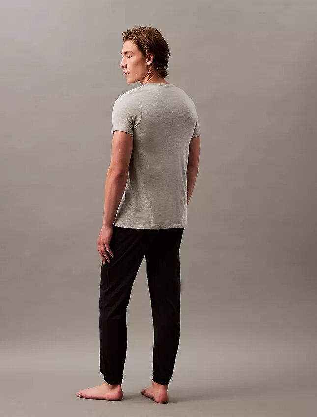 Camiseta de cuello en V de corte clásico, paquete de 3, Cotton Classics Camiseta de cuello en V de corte clásico, paquete de 3, Cotton Classics
