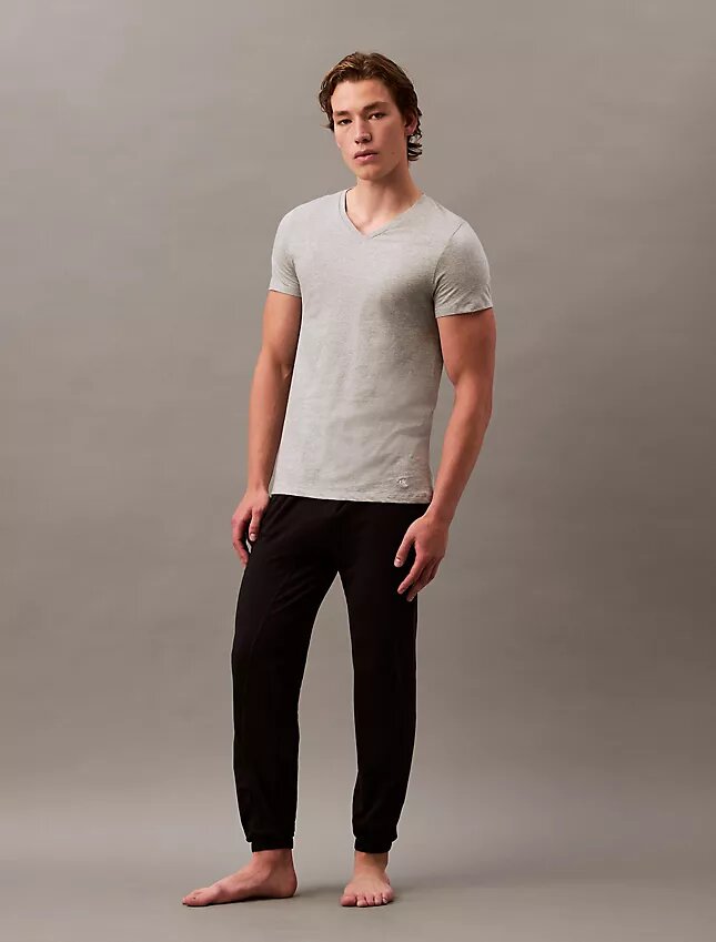 Camiseta de cuello en V de corte clásico, paquete de 3, Cotton Classics Camiseta de cuello en V de corte clásico, paquete de 3, Cotton Classics