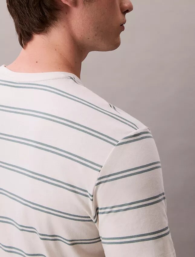 Camiseta de cuello redondo a rayas Liquid Touch Camiseta de cuello redondo a rayas Liquid Touch