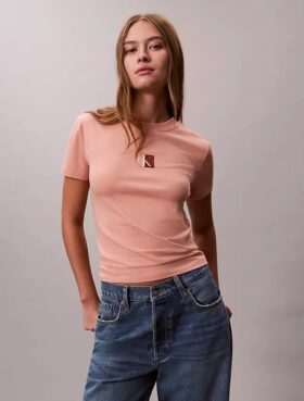 Camiseta de cuello redondo con bloque de logotipo Monogram