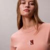 Camiseta de cuello redondo con bloque de logotipo Monogram