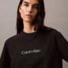 Camiseta de cuello redondo con corte holgado y logotipo estándar