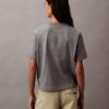 Camiseta de cuello redondo con corte holgado y logotipo estándar