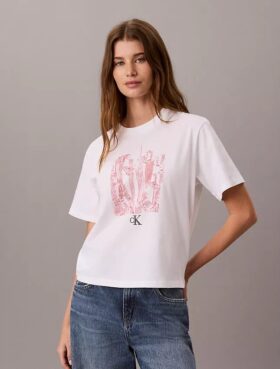 Camiseta de cuello redondo con estampado urbano