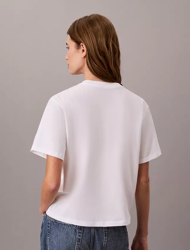 Camiseta de cuello redondo con estampado urbano Camiseta de cuello redondo con estampado urbano