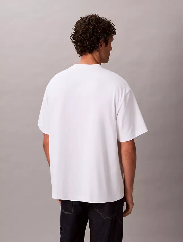 Camiseta de cuello redondo holgada con logotipo de archivo Camiseta de cuello redondo holgada con logotipo de archivo