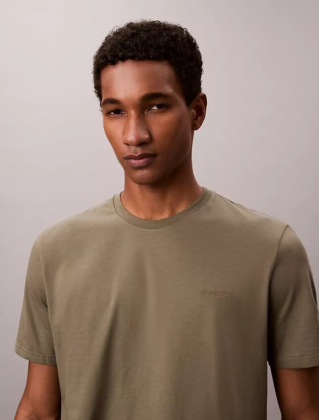Camiseta de cuello redondo Liquid Touch Camiseta de cuello redondo Liquid Touch