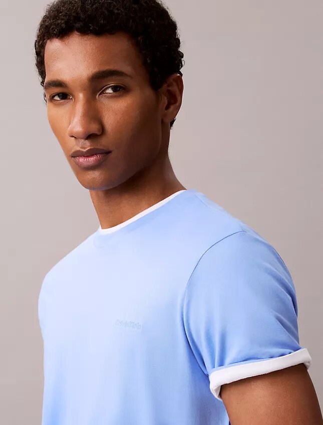 Camiseta de cuello redondo Liquid Touch Camiseta de cuello redondo Liquid Touch