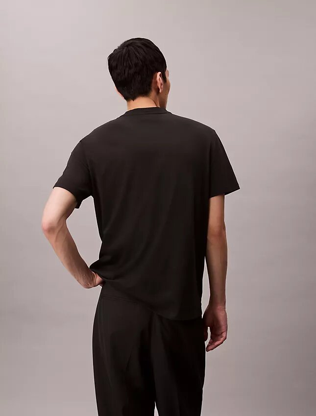 Camiseta de cuello redondo Liquid Touch Camiseta de cuello redondo Liquid Touch