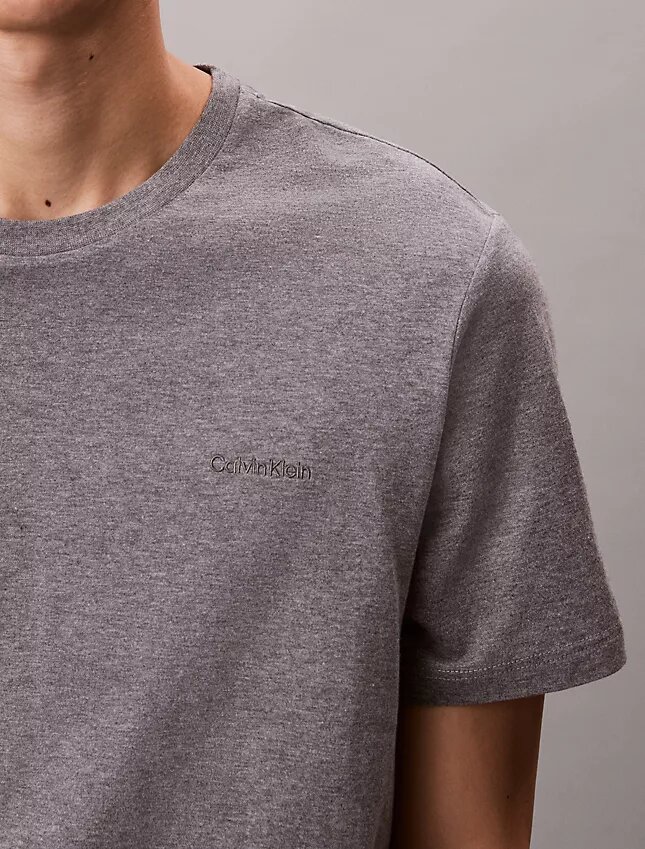 Camiseta de cuello redondo Liquid Touch Camiseta de cuello redondo Liquid Touch