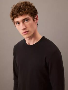 Camiseta de dormir CK Black Slim de cuello redondo