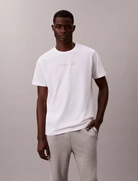 Camiseta de dormir con el logotipo de Calvin Klein